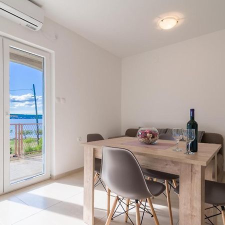 Apartmani Dupor Gornji Karin Luaran gambar