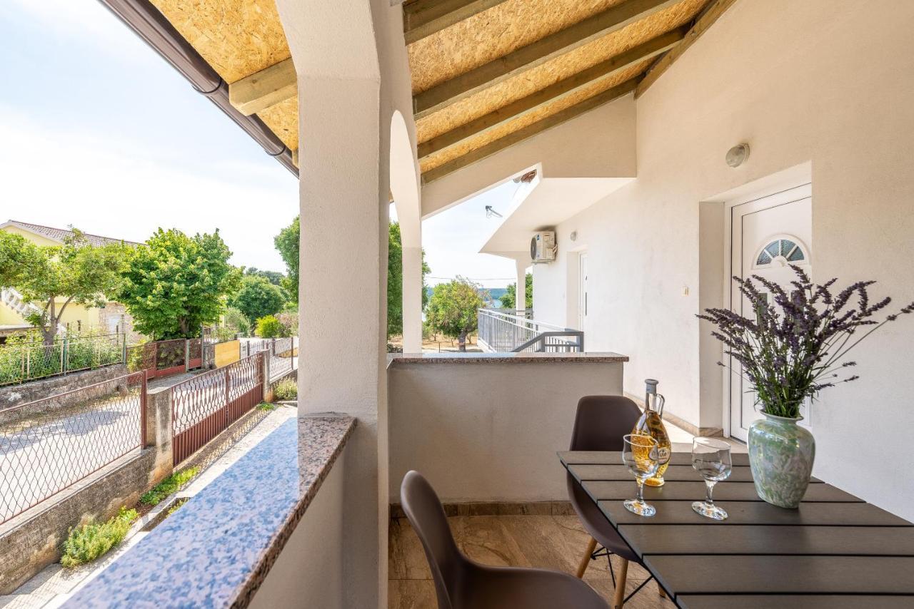 Apartmani Dupor Gornji Karin Luaran gambar