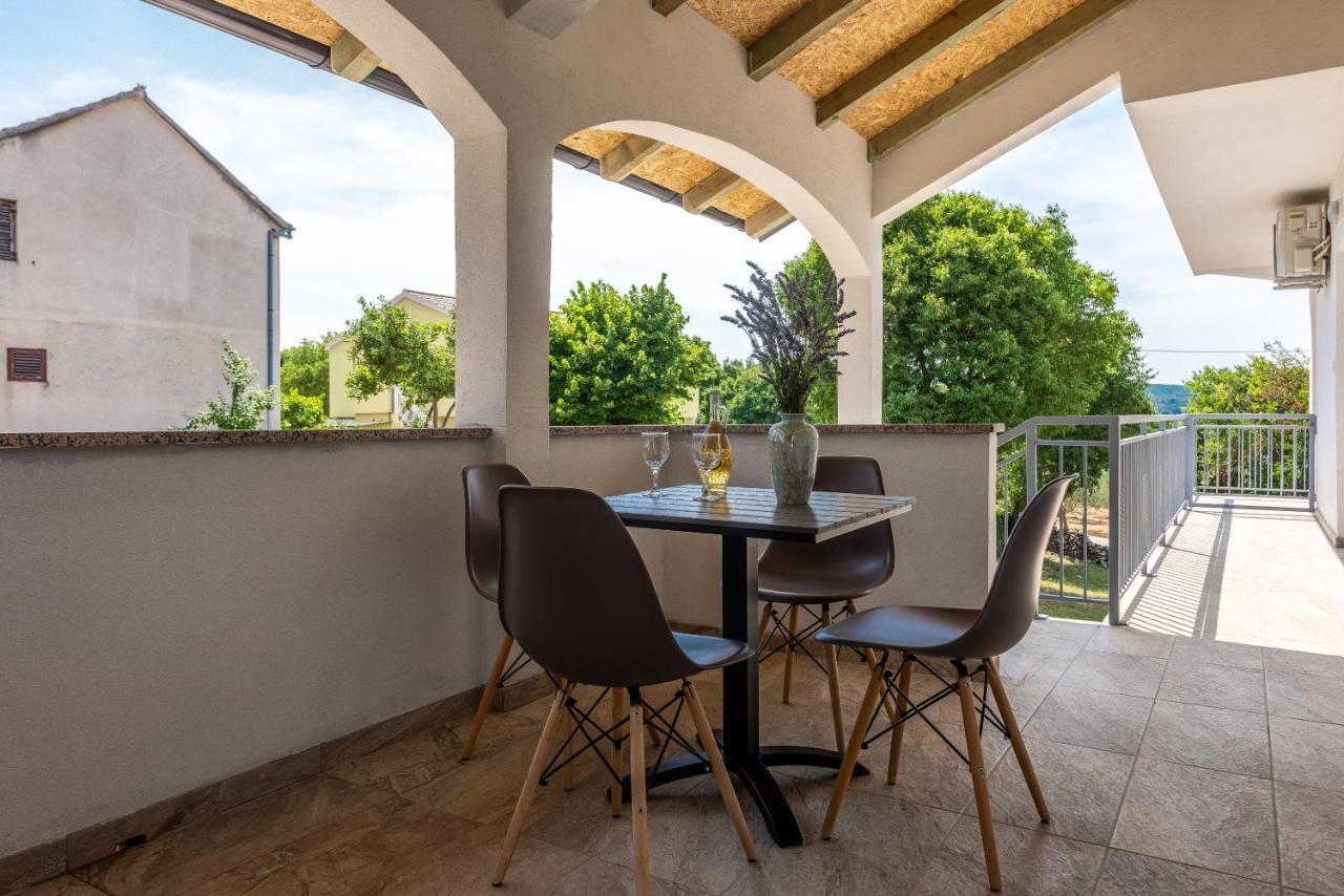 Apartmani Dupor Gornji Karin Luaran gambar