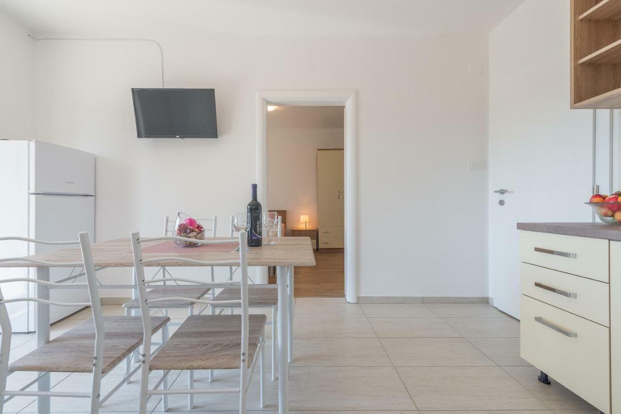 Apartmani Dupor Gornji Karin Luaran gambar