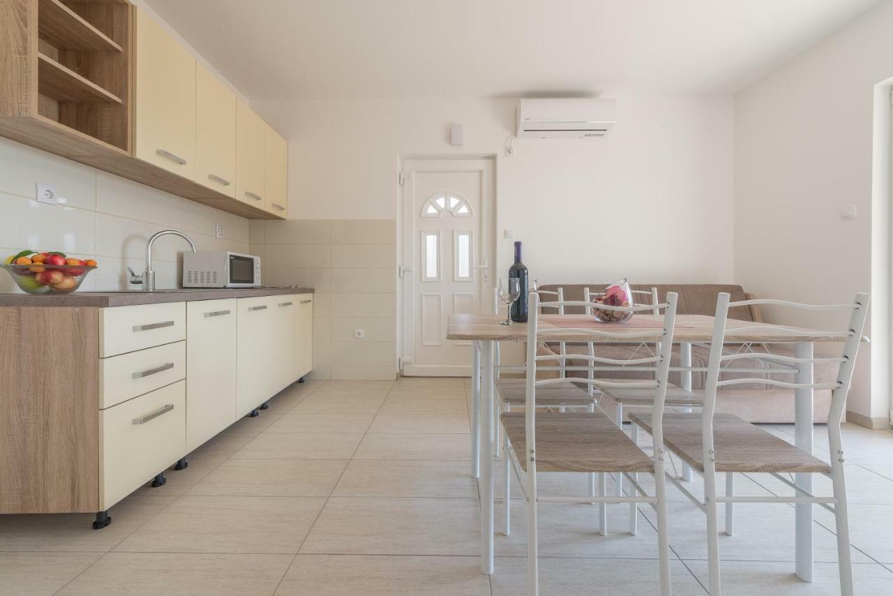 Apartmani Dupor Gornji Karin Luaran gambar
