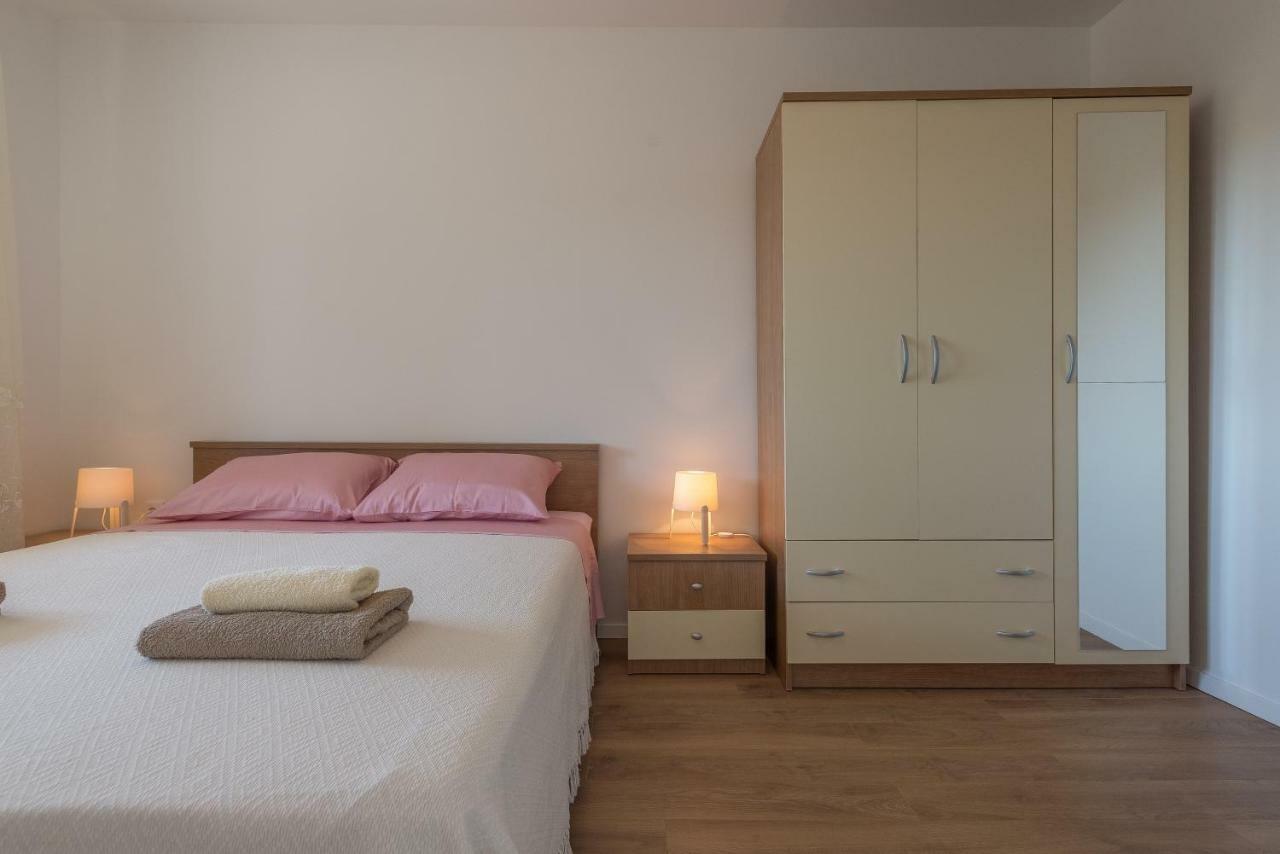 Apartmani Dupor Gornji Karin Luaran gambar