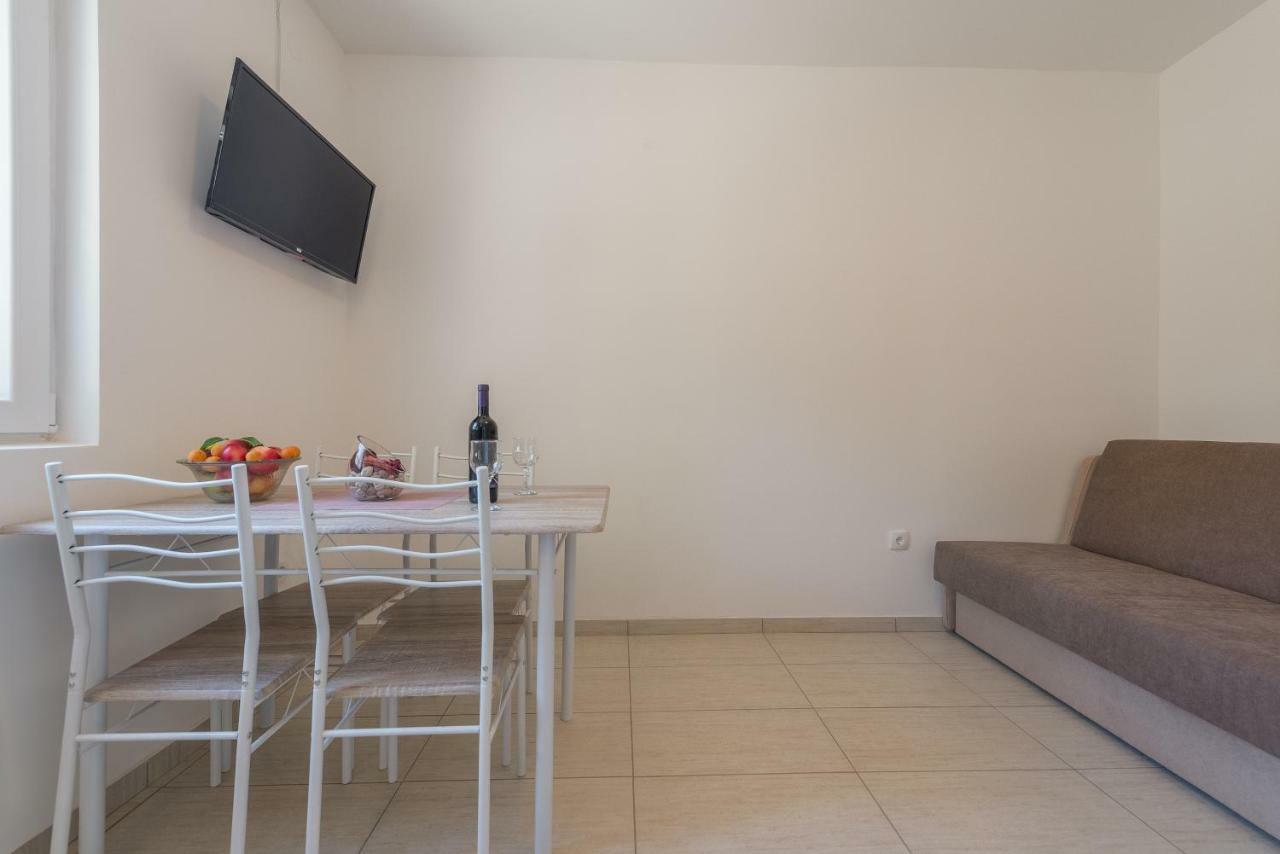 Apartmani Dupor Gornji Karin Luaran gambar