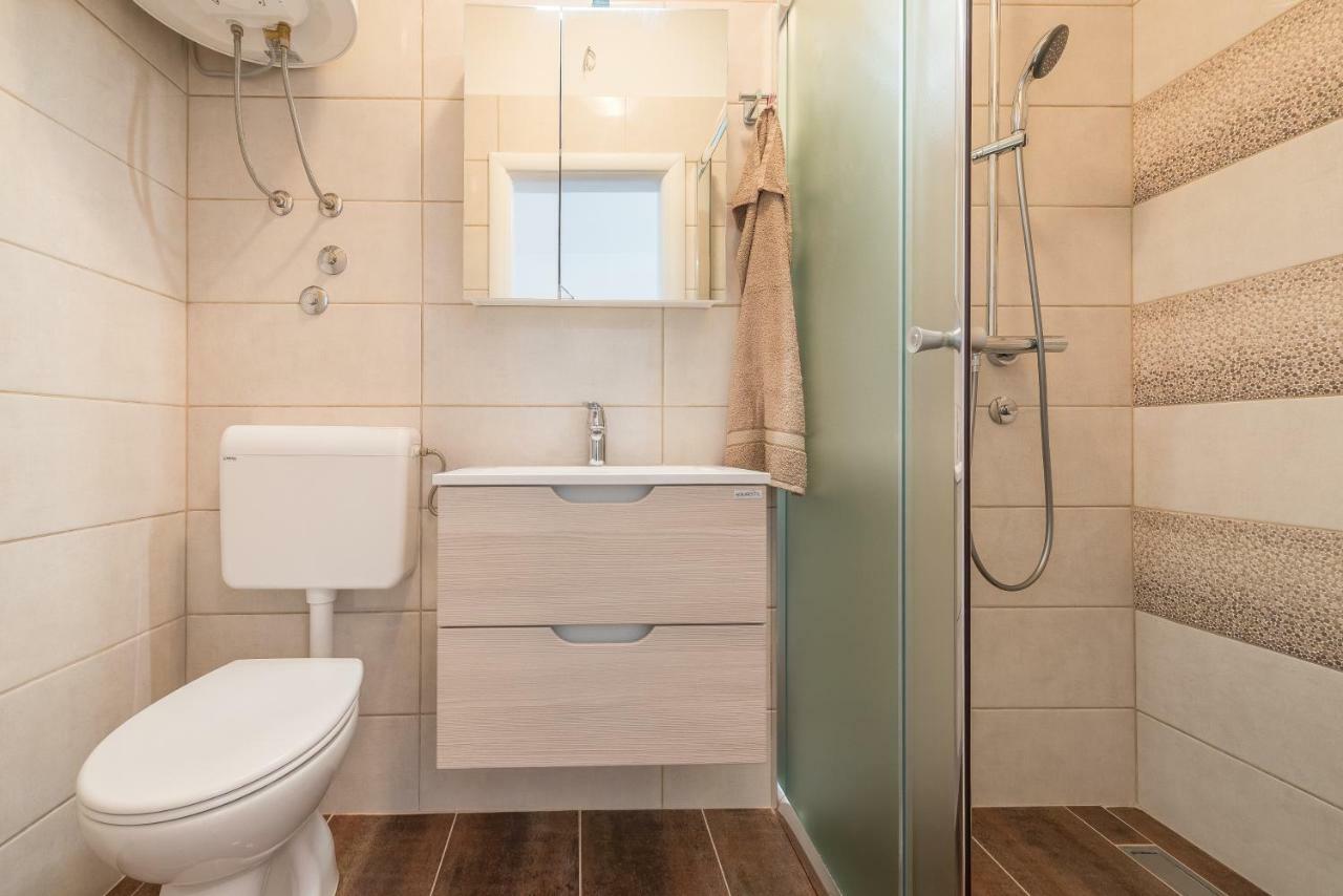 Apartmani Dupor Gornji Karin Luaran gambar